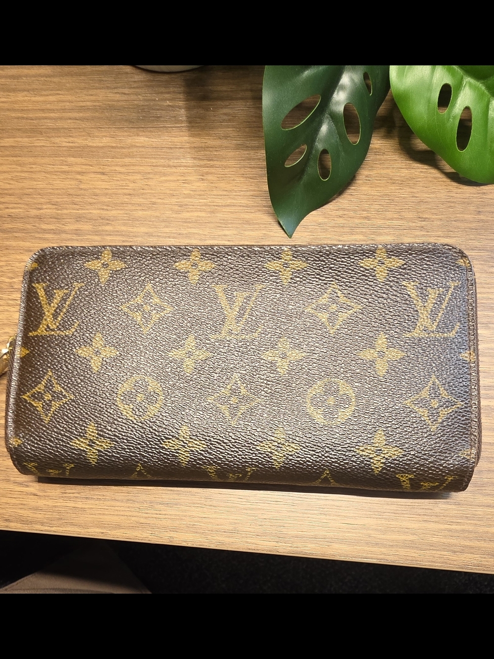 Authentic Louis Vuitton Monogram Canvas Zip-Around Wallet With Dustbag & COA - Picture 3 of 6